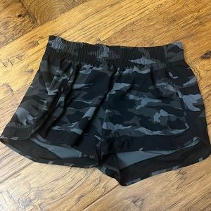 Athleta camo running shorts